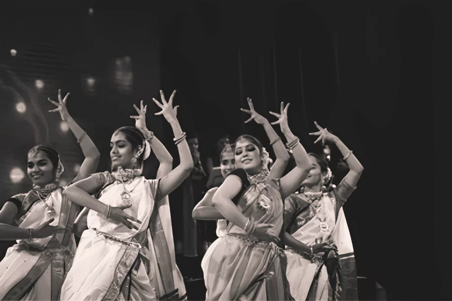 elegant lavani dancers perform at the geetanjali season 4