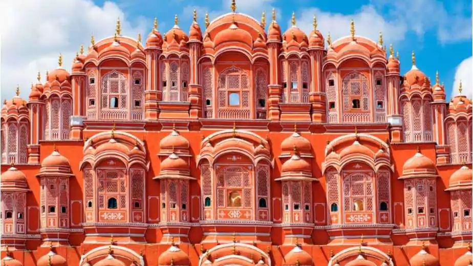hawa mahal palace in jaipur