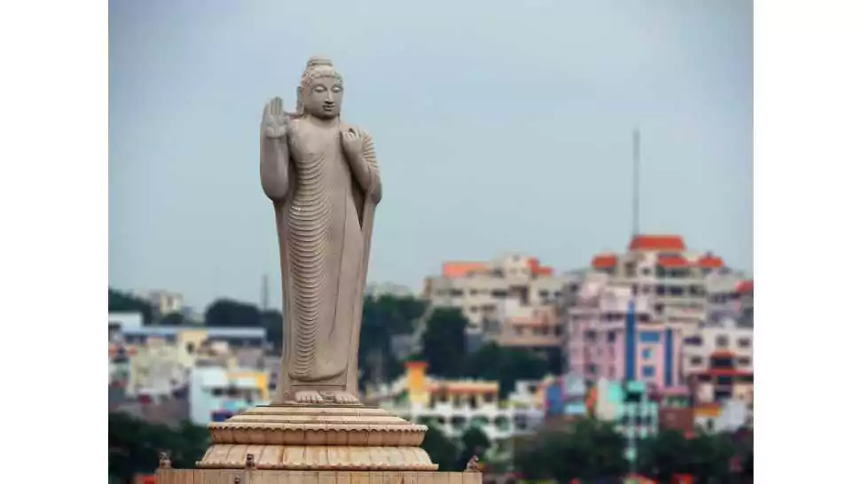 buddha statue in hussain sagar hyderabad