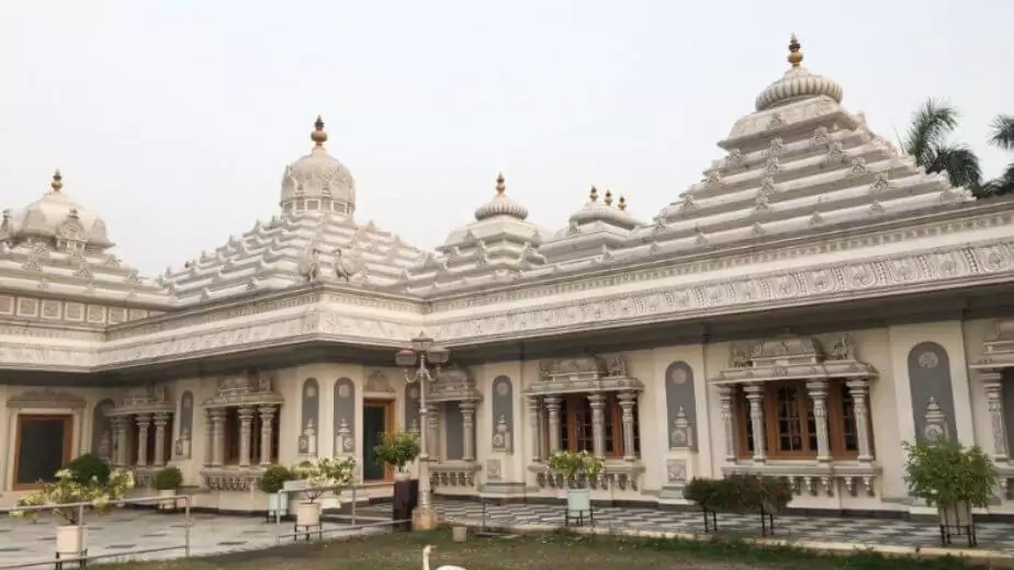 beautiful ambience inside the park of prem nagar ashram