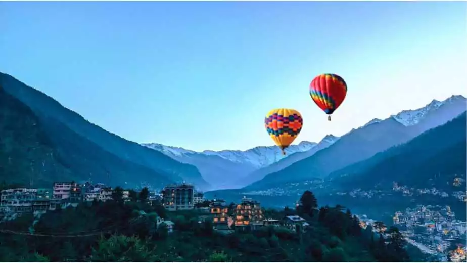 hot balloon air over manali beautiful little town in himalayas in himachal india
